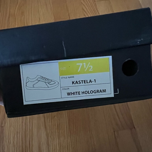 Liliana White Hologram Sneakers - Picture 3 of 15